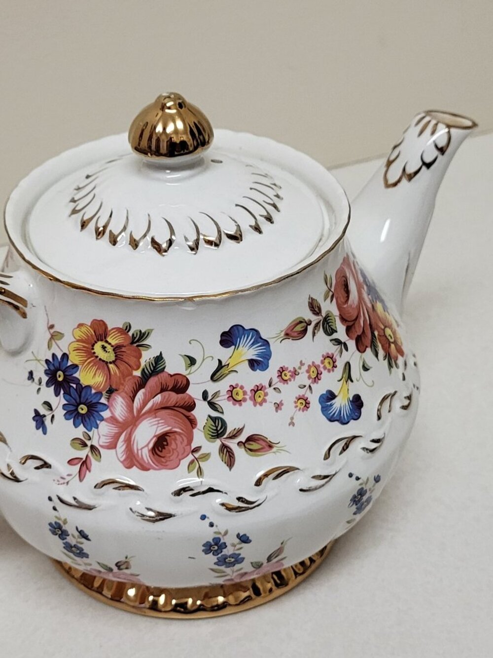 Vtg Porcelain Teapot Wood & Sons #2870 Tableware 60s Floral Gold Burslem England